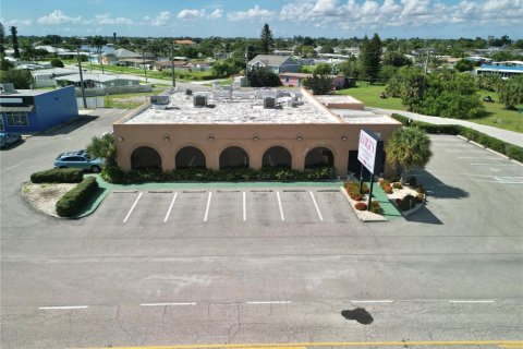 Immobilier commercial à vendre à Port Charlotte, Floride: 536.6 m2 № 2411416 - photo 4