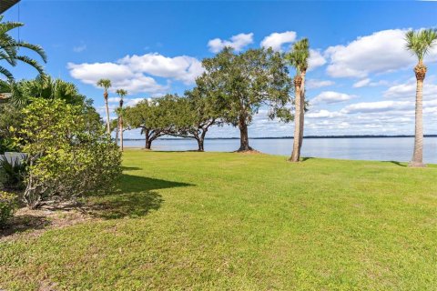 House in Leesburg, Florida 3 bedrooms, 315.87 sq.m. № 2115584 - photo 9