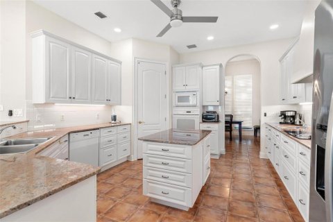 House in Leesburg, Florida 3 bedrooms, 315.87 sq.m. № 2115584 - photo 23