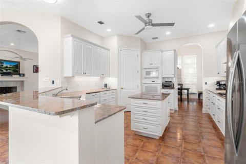 House in Leesburg, Florida 3 bedrooms, 315.87 sq.m. № 2115584 - photo 22