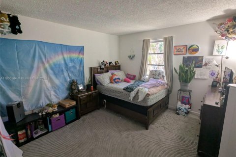 Condo in Margate, Florida, 2 bedrooms  № 1941556 - photo 15