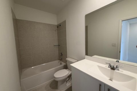 Townhouse in Homestead, Florida 3 bedrooms, 149.76 sq.m. № 2175353 - photo 8