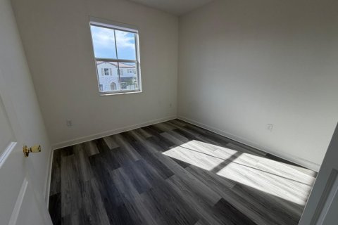 Townhouse in Homestead, Florida 3 bedrooms, 149.76 sq.m. № 2175353 - photo 11