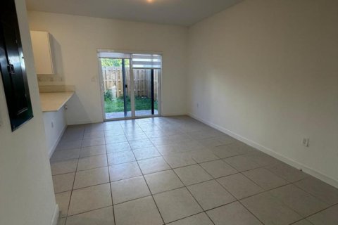 Townhouse in Homestead, Florida 3 bedrooms, 149.76 sq.m. № 2175353 - photo 14