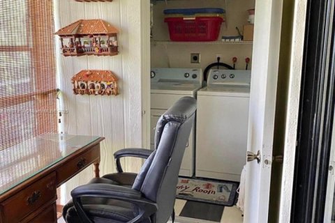 Condo in Tamarac, Florida, 2 bedrooms  № 1942916 - photo 9