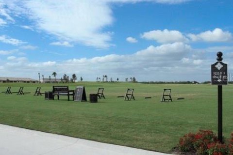 Condo in Bradenton, Florida, 2 bedrooms in LAKEWOOD NATIONAL № 2298770 - photo 7