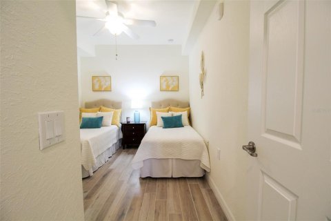 Condo in Bradenton, Florida, 2 bedrooms in LAKEWOOD NATIONAL № 2298770 - photo 24