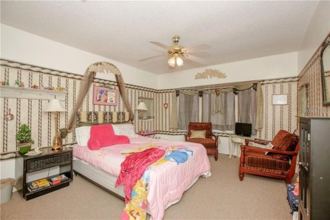 House in Davenport, Florida 4 bedrooms, 156.73 sq.m. № 1793463 - photo 19