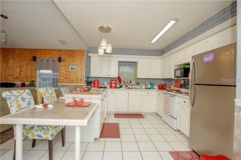 House in Davenport, Florida 4 bedrooms, 156.73 sq.m. № 1793463 - photo 7