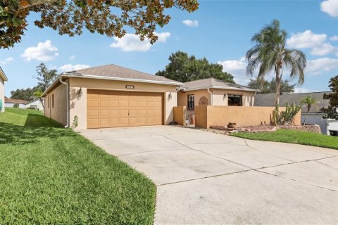 House in Apopka, Florida 2 bedrooms, 204.85 sq.m. № 2330968