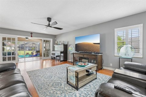 House in Apopka, Florida 2 bedrooms, 204.85 sq.m. № 2330968 - photo 5
