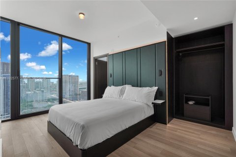Condo in Miami, Florida, 2 bedrooms № 2255700 - photo 6