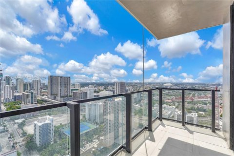 Condo in Miami, Florida, 2 bedrooms № 2255700 - photo 27