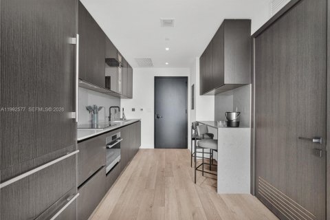 Condo in Miami, Florida, 2 bedrooms № 2255700 - photo 22
