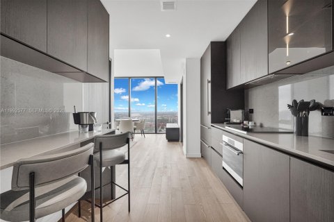 Condo in Miami, Florida, 2 bedrooms № 2255700 - photo 28