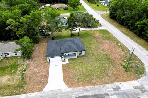 Villa ou maison à vendre à Citrus Springs, Floride: 3 chambres, 142.05 m2 № 1765351 - photo 2