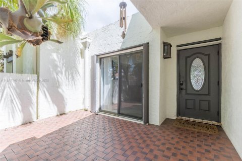 Casa en alquiler en Miami, Florida, 2 dormitorios, 103.77 m2 № 1942212 - foto 6