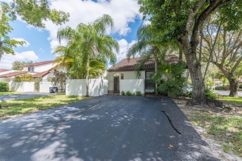 House in Miami, Florida 2 bedrooms, 103.77 sq.m. № 1942212 - photo 5