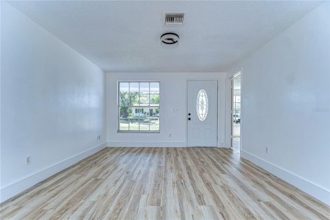House in Valrico, Florida 3 bedrooms, 116.87 sq.m. № 1613895 - photo 4