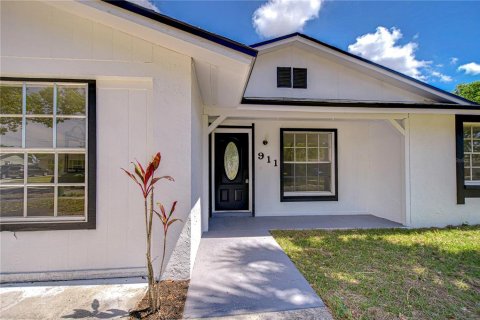 House in Valrico, Florida 3 bedrooms, 116.87 sq.m. № 1613895 - photo 2