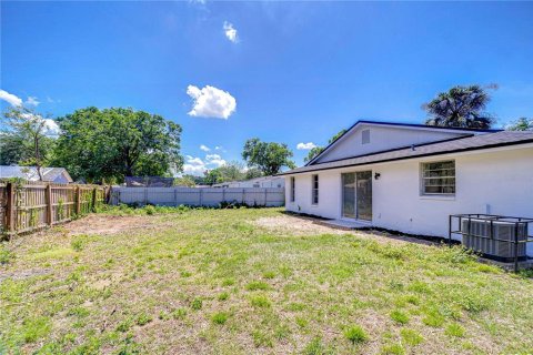 House in Valrico, Florida 3 bedrooms, 116.87 sq.m. № 1613895 - photo 3