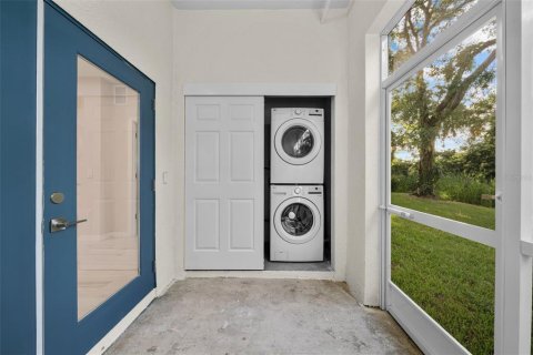 Condo in Saint Petersburg, Florida, 2 bedrooms  № 2267036 - photo 9