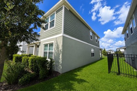 House in Apopka, Florida 4 bedrooms, 230.58 sq.m. № 2227111 - photo 4