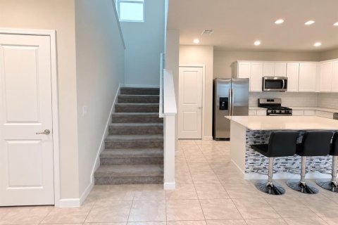 House in Apopka, Florida 4 bedrooms, 230.58 sq.m. № 2227111 - photo 20
