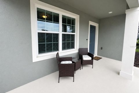 House in Apopka, Florida 4 bedrooms, 230.58 sq.m. № 2227111 - photo 7
