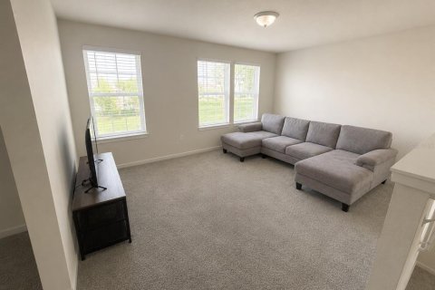 House in Apopka, Florida 4 bedrooms, 230.58 sq.m. № 2227111 - photo 21