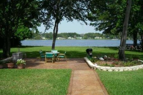House in Apopka, Florida 3 bedrooms, 99.78 sq.m. № 2217785