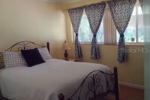 House in Apopka, Florida 3 bedrooms, 99.78 sq.m. № 2217785 - photo 7