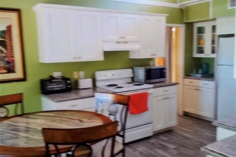 House in Apopka, Florida 3 bedrooms, 99.78 sq.m. № 2217785 - photo 5