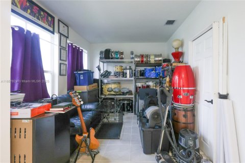 Townhouse in Homestead, Florida 3 bedrooms, 153.1 sq.m. № 2013041 - photo 9