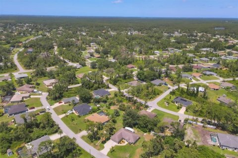 House in North Port, Florida 3 bedrooms, 143.72 sq.m. № 1803064 - photo 4