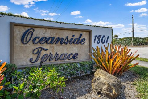 Condo in Jupiter, Florida, 2 bedrooms  № 1231447 - photo 1