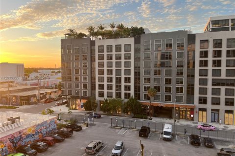 Copropriété à louer à Miami, Floride: 2 chambres, 78.04 m2 № 2154048 - photo 3