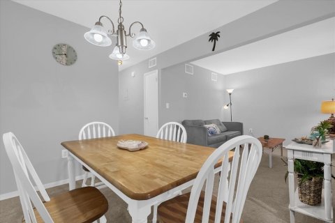 Condo in Cocoa Beach, Florida, 1 bedroom  № 1884134 - photo 11