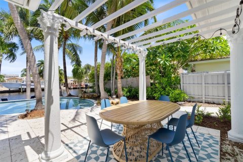 House in Pompano Beach, Florida 3 bedrooms, 205.96 sq.m. № 1772291 - photo 26