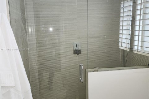 House in Pompano Beach, Florida 3 bedrooms, 205.96 sq.m. № 1772291 - photo 20