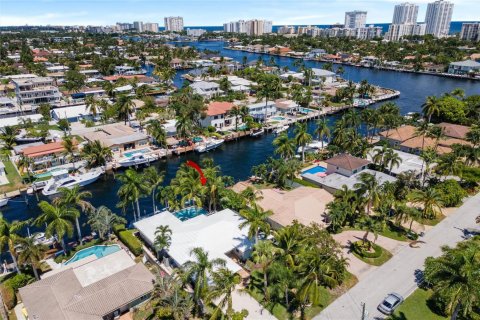 House in Pompano Beach, Florida 3 bedrooms, 205.96 sq.m. № 1772291 - photo 21