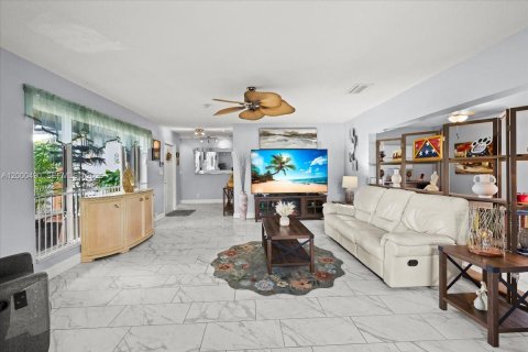 Villa ou maison à vendre à Pembroke Pines, Floride: 3 chambres, 139.54 m2 № 2065315 - photo 7