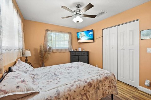 Villa ou maison à vendre à Pembroke Pines, Floride: 3 chambres, 139.54 m2 № 2065315 - photo 15