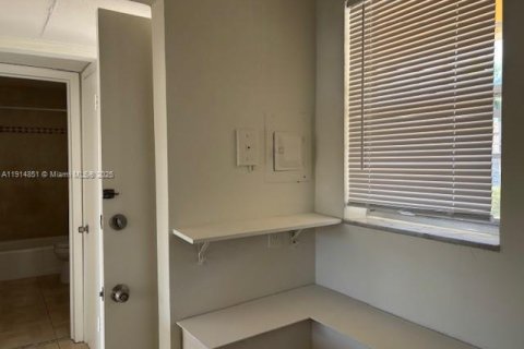 Condominio en alquiler en Aventura, Florida, 1 dormitorio, 78.97 m2 № 1971294 - foto 6