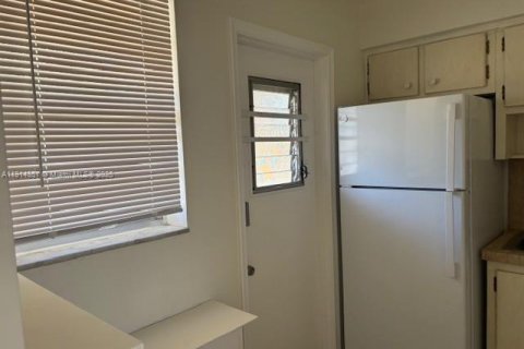 Condominio en alquiler en Aventura, Florida, 1 dormitorio, 78.97 m2 № 1971294 - foto 5