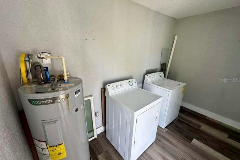 Propiedad comercial en venta en Bartow, Florida, 3 dormitorios, 107.02 m2 № 2122091 - foto 11