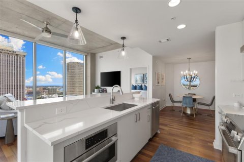 Copropriété à vendre à Tampa, Floride: 2 chambres, 113.43 m2 № 1904259 - photo 11