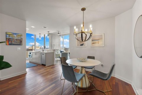 Copropriété à vendre à Tampa, Floride: 2 chambres, 113.43 m2 № 1904259 - photo 5