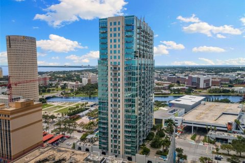 Copropriété à vendre à Tampa, Floride: 2 chambres, 113.43 m2 № 1904259 - photo 1