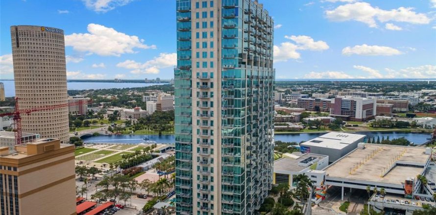 Condo à Tampa, Floride, 2 chambres  № 1904259